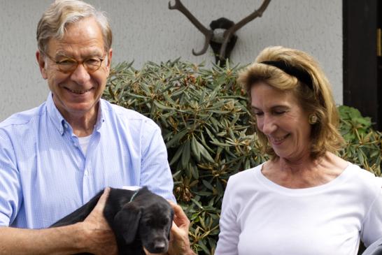 Christa und Michael Hasse mit Harehunter Blaise